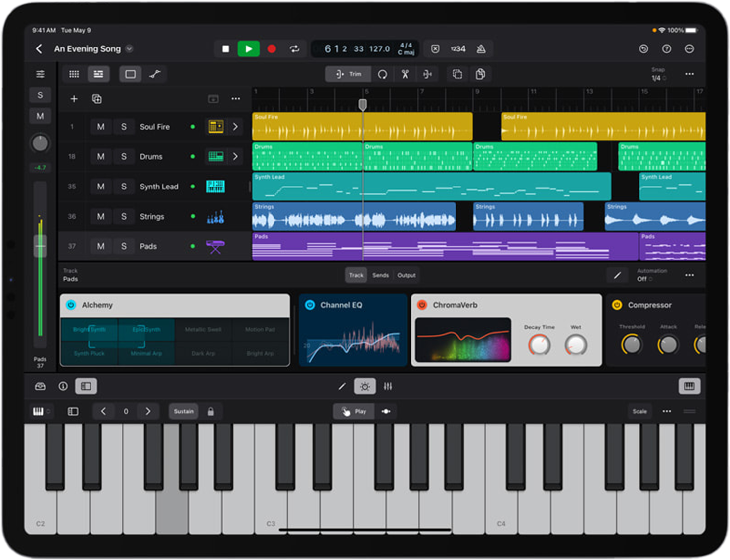 BeatBlocks Studio sending MIDI into Logic Pro on an iPad.
